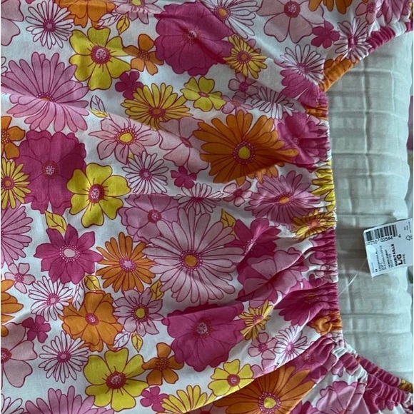 NWT: Girls Flower Print Flutter Top- Fushsia/ Multicolored - Picture 4 of 5